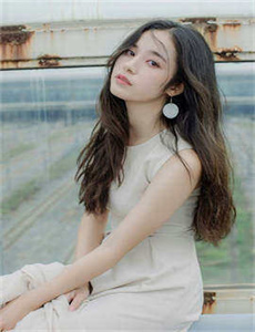 高贵艳妇屈服的沦陷/僵尸女av