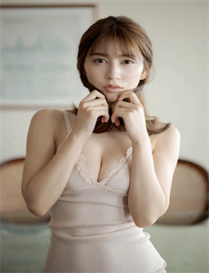 年轻人手机在线观看/打扑克视频过程