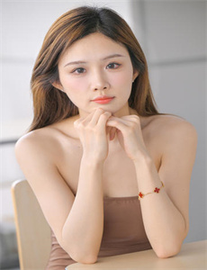 《漂亮大学女老师的诱惑-日本csgo高清大片》