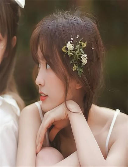 全面解析：红色耳语的创作历程与幕后花絮——影视专业人士深度解读